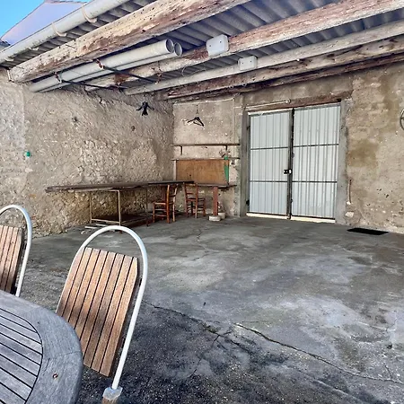 Vila 300d La Clavette Center Of With Parking La Flotte