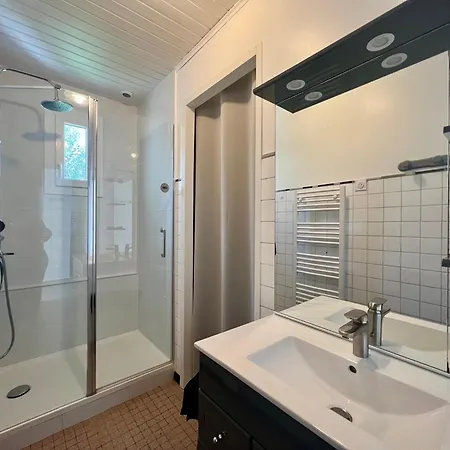 Vila 300d La Clavette Center Of With Parking *